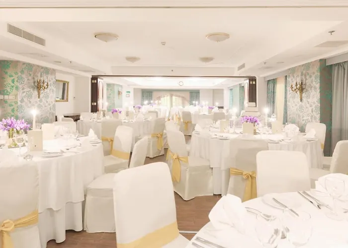 Ax The Victoria Otel 4*