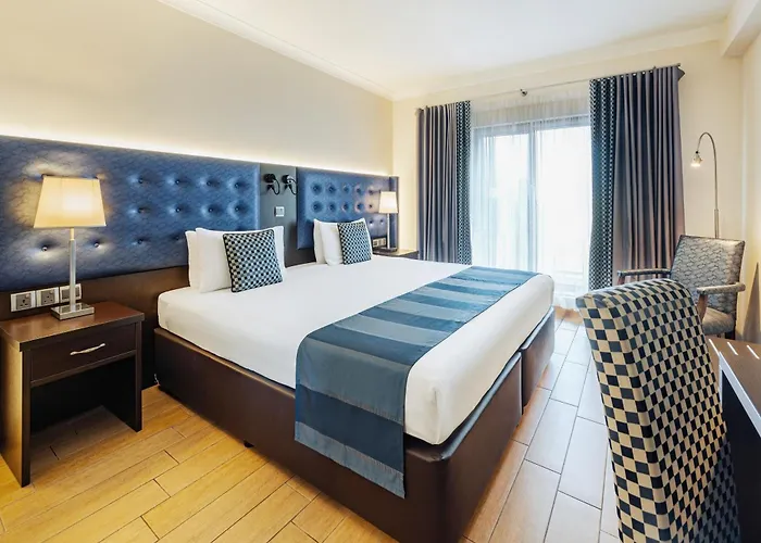 Ax The Victoria Otel 4*