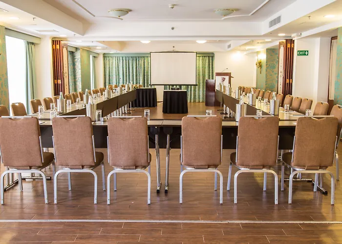 Ax The Victoria Otel 4*