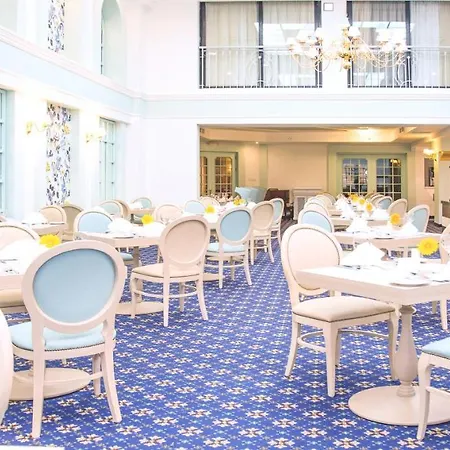 Ax The Victoria Hotel