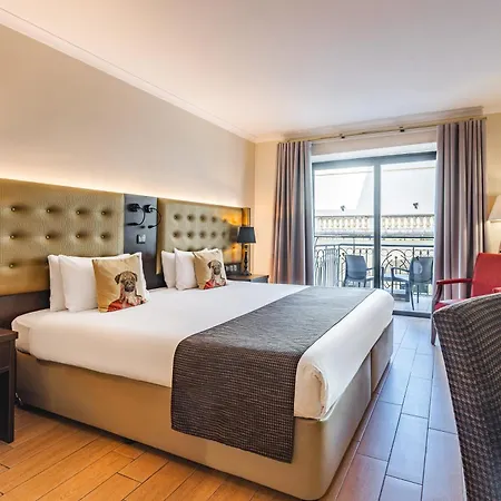 Ax The Victoria Hotel