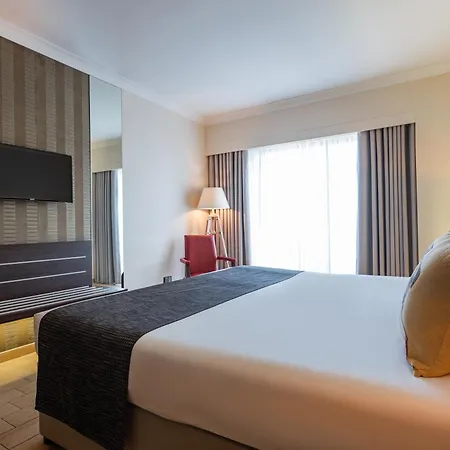 Ax The Victoria Sliema