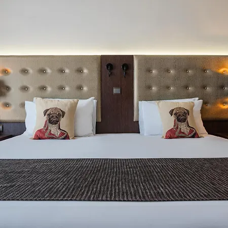 Ax The Victoria Hotel 4*