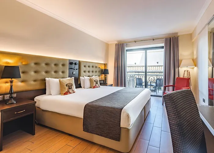 Ax The Victoria Hotel