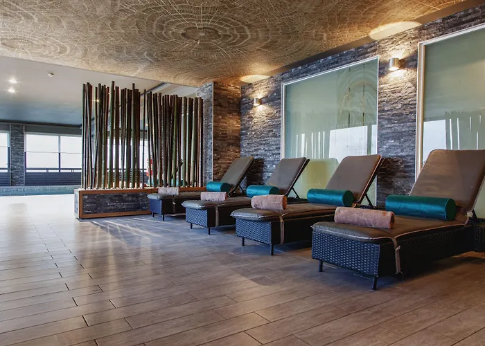 Ax The Victoria Hotel 4*