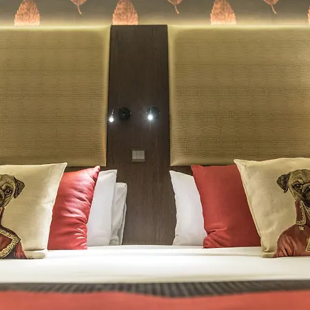 Ax The Victoria Sliema