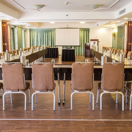 Ax The Victoria Hotel 4*